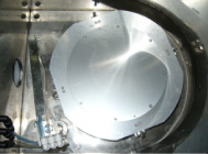 加工後にウェーハを洗浄するスピナー洗浄器