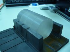40φサファイヤインゴットと固定治具例